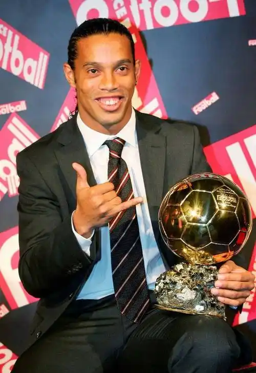 赛场周边的 赛场周边的